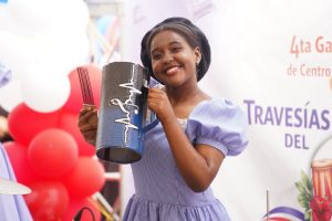 Más de 100 escuelas del país brillan con talento en galas de artes